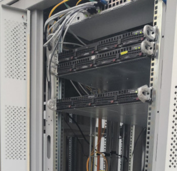 Пример размещения серверов в дата-центре Руколо